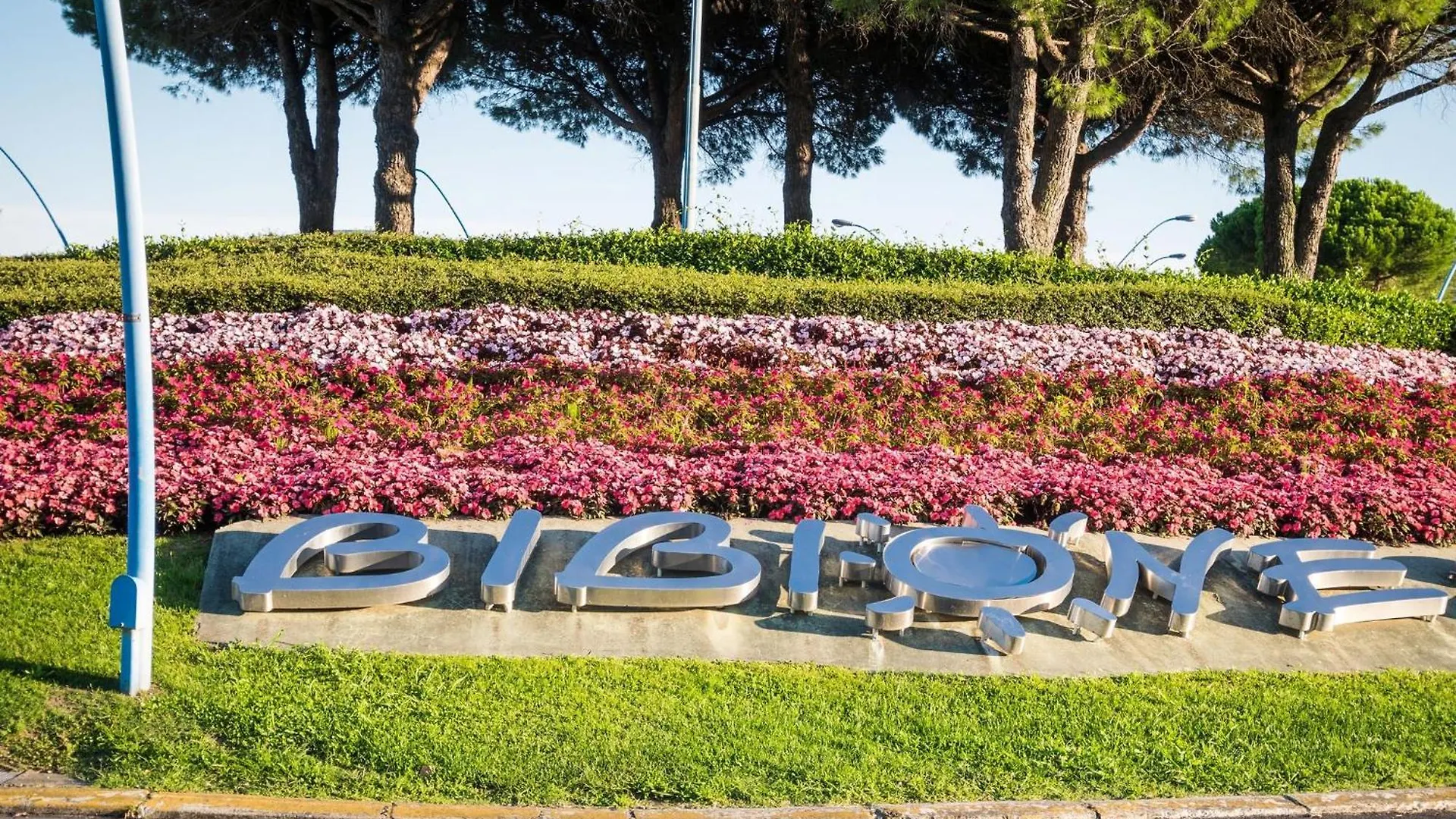 Relax And Fun By The Pool - Beahost Apartment Bibione